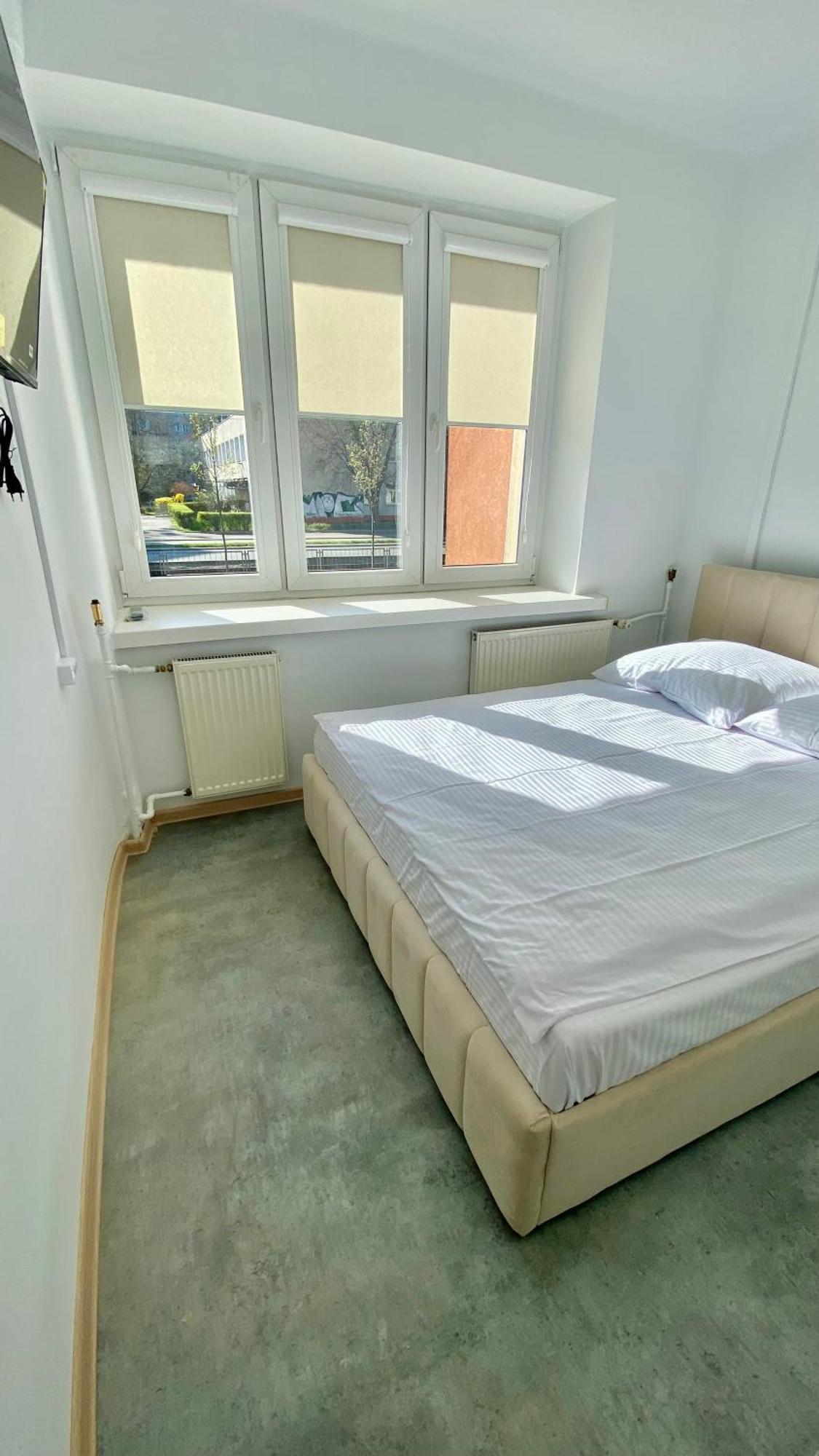 Hostel Harmonia Варшава Экстерьер фото